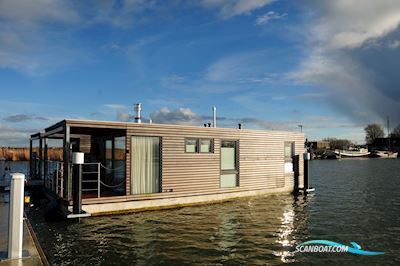 HT4 Houseboat Mermaid 1 With Charter Live a board / River boat 2019, The Netherlands