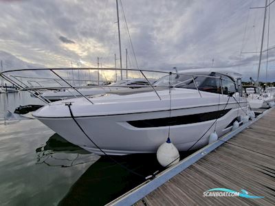 Bavaria R40 Coupe Motor boat 2023, with Volvo Penta engine, United Kingdom