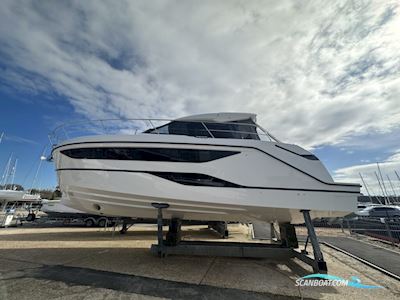 Bavaria SR33 HT Motor boat 2024, with Volvo Penta engine, Spain