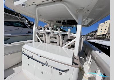 Boston Whaler 380 Outrage Motor boat 2023, with Mercury engine, France