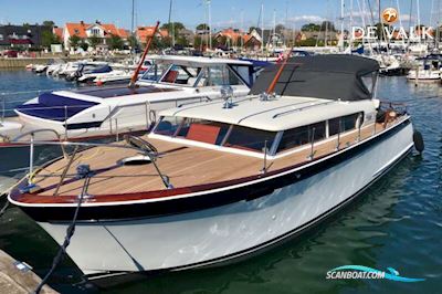 Chris-Craft Roamer Express Deluxe Motor boat 1961, with Mercruiser engine, Sweden