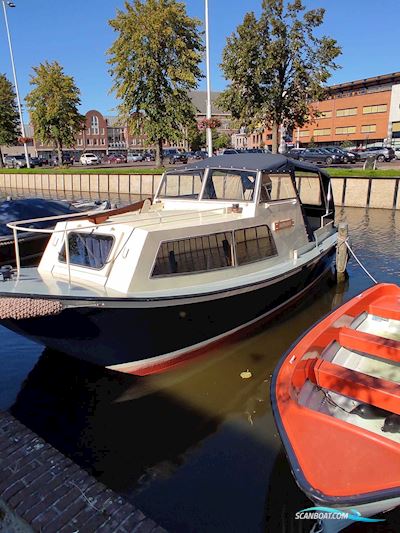 Doerak 704 Motor boat 1966, with Peugeot Indenor engine, The Netherlands