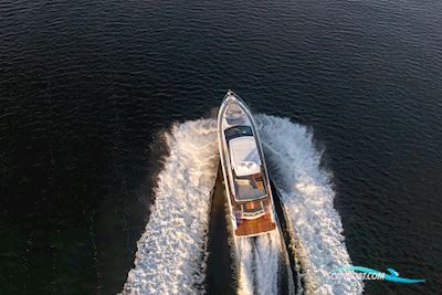 Fairline Squadron 58 - Model 2024 Motor boat 2024, with Volvo Penta engine, The Netherlands