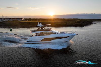 Fairline Squadron 58 Motor boat 2023, with Volvo engine, The Netherlands