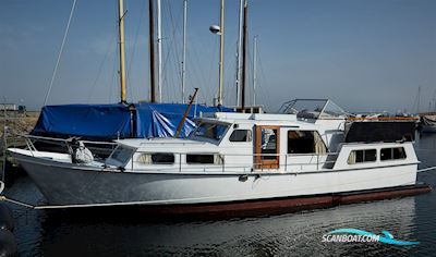 Helårs Motorbåd Med Flybridge 44 Fod Hoekstrakruiser Motor boat 1973, with Hamomag engine, Denmark