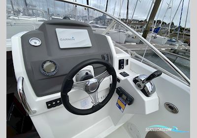 Jeanneau Cap Camarat 8.5 WA Motor boat 2014, with Suzuki engine, France