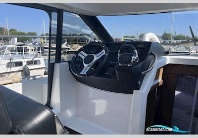 Jeanneau NC 9 Motor boat 2017, with Volvo Penta 260 pk. engine, The Netherlands