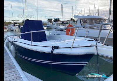 Kelt White Shark 225 Motor boat 2003, with Mercury engine, France