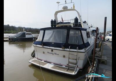 Princess 415 Motor boat 1988, with Volvo TAMD 63L.A engine, United Kingdom