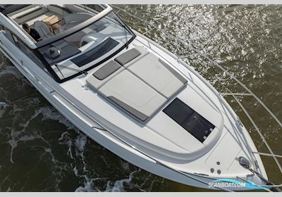 Princess Yachts V40 Motor boat 2021, with 2 x Volvo D6-340 engine, United Kingdom