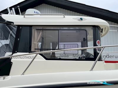 Quicksilver Captur 605 Pilothouse Med F115 Mercury-Efi CT XL og 3000 kg Brenderup Bådtrailer - Anvisningssalg Motor boat 2015, with Mercury engine, Denmark