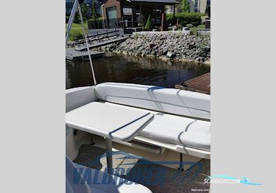 Sea Ray 335 DA Sundancer Motor boat 2005, with Mercruiser 5.0 L Mpi engine, Finland