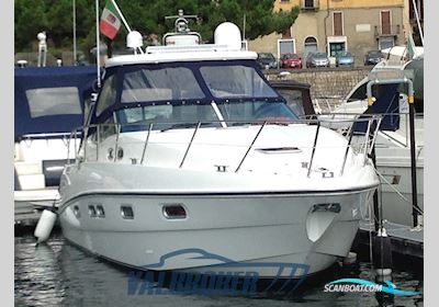 Sealine S 38 Motor boat 2006, with Volvo Penta Engine engine, Italy