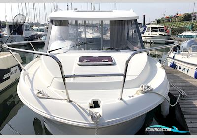 Beneteau Antares 680 Motorbåd 2012, med Suzuki motor, England