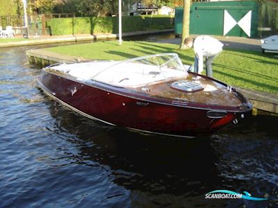 Boesch 680 Costa Brava de Luxe Motorbåd 1991, med Boesch Marine motor, Holland