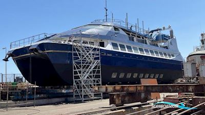 Cantieri Navali Vittoria Catamaran Passager Boat Club Motorbåd 1992, med Deutz Mwm Sur Turbine de 900CV motor, Spanien