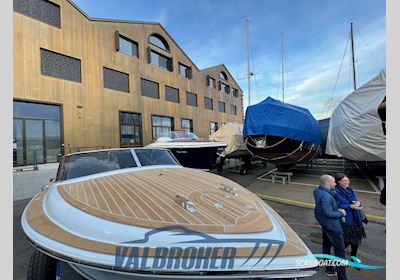 Comitti Wooden Boats VENEZIA 25 CLASSIC TEAK Motorbåd 2023, med Mercruiser 6.2 L V8 BRAVO III motor, Italien