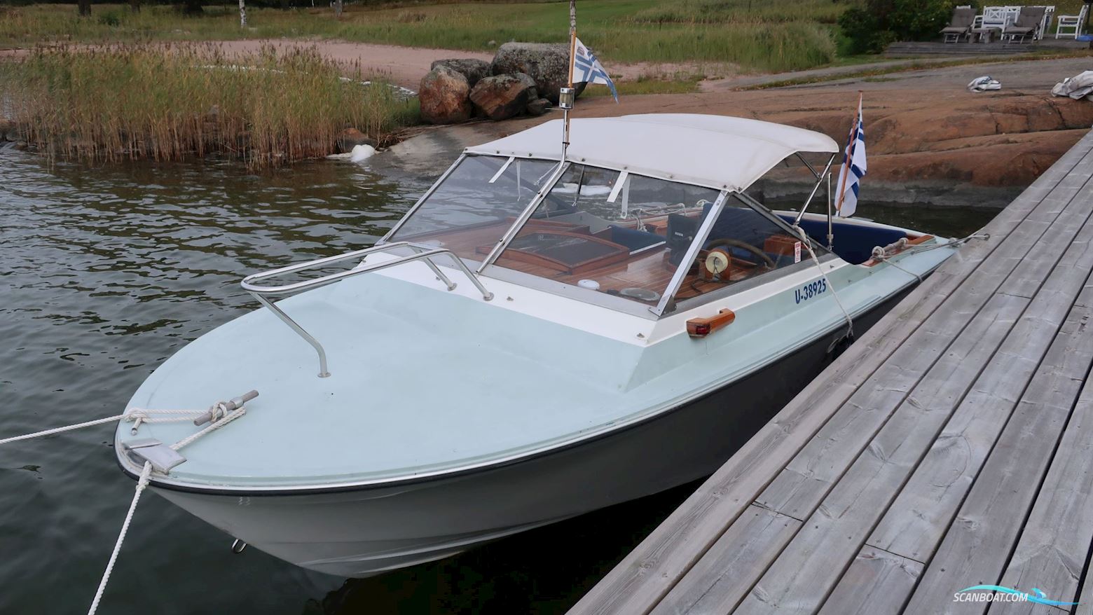 Coronet 21 Motorbåd 1968, med Mercruiser 377 Mag V8 motor, Finland