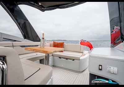 Fairline F//Line 33 Motorbåd 2021, med Volvo Penta Petrol motor, Holland