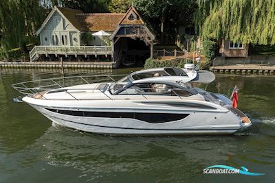 Princess Yachts V40 Motorbåd 2021, med 2 x Volvo D6-340 motor, England