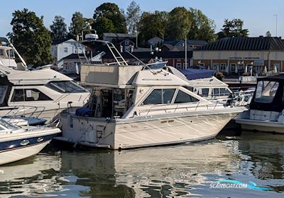 Sea Ray 305 Fly Motorbåd 1988, med Volvo Penta Kad-44 motor, Finland