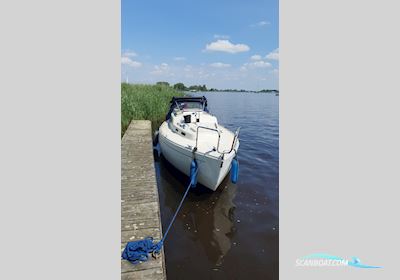 Albin 27 (ex Zeilboot) Albin 27 (ex Zeilboot) 2de Serie Motorbåt 1974, med Volvo Penta motor, Holland