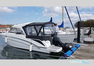 Beneteau Antares 8 OB Motorbåt 2020, med Suzuki DF200APX
 motor, Tyskland