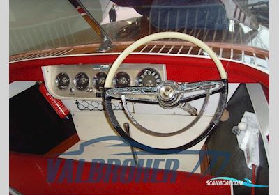 Chris Craft 19 Capri Motorbåt 1959, med Chris Craft V8 motor, Italien
