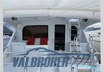 Hatteras 70