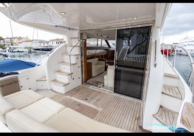 Princess 42 Flybridge Motorbåt 2013, med 2 x Volvo D6-435 motor, Frankrike