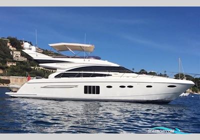 Princess Yachts 64 Motorbåt 2011, med 2 x Caterpillar C18 Acert motor, Frankrike