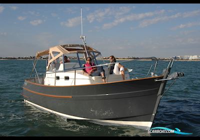 Rhea 850 Open Motorbåt 2024, Frankrike