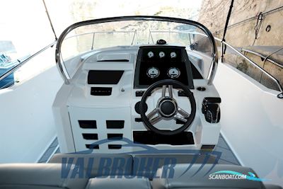 Karnic 701 SL Motorboat 2022, with Selva Right Whale engine, Italy