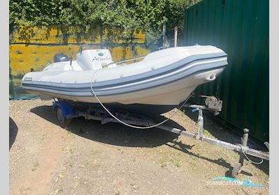 Walker Bay Generation 430 Motorboat 2011, with Yamaha engine, United Kingdom