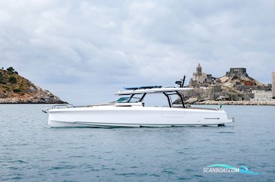 Axopar Yachts 45 Sun-Top Motorboot 2024, mit Mercury 3 x 300 Hk motor, Dänemark