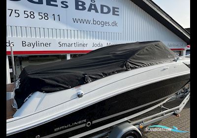 Bayliner VR5 Cuddy Med 150 hk Mercury-Efi 4 Takt og 1800 kg Bådtrailer - Anvisningssalg Motorboot 2022, mit Mercury motor, Dänemark