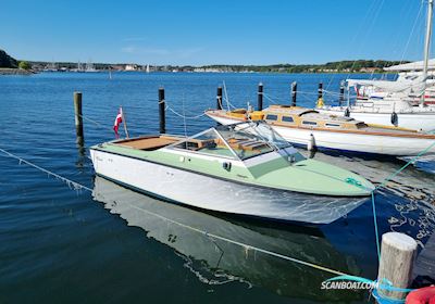 Coronet 21 DC Motorboot 1974, mit Volvo Penta AQ170 motor, Dänemark