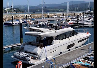 Prestige 550 Motorboot 2016, mit Cummins motor, Italien