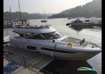 Prestige 550 Motorboot 2016, mit Cummins motor, Italien