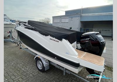 Quicksilver 555 Cabin Mit Mercury F100 + Trailer Motorboot 2020, mit Mercury motor, Deutschland