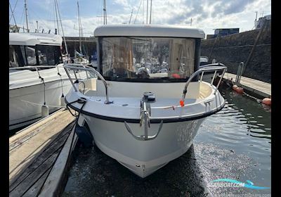 Quicksilver 675 Motorboot 2017, mit Mariner F150 Efi X/L motor, England