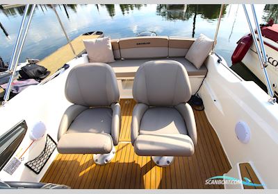 Quicksilver Activ 555 Cabin Motorboot 2020, Niederlande