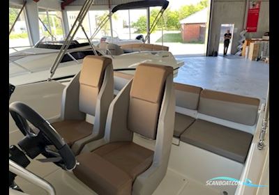 Quicksilver Activ 555 Open Med Mercury F100 Efi Elpt (Smart Edition + Udstyr) Solgt Motorboot 2024, Dänemark