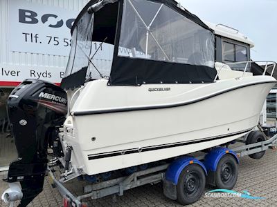 Quicksilver Captur 605 Pilothouse med F115 Mercury-EFI CT XL og 3000 kg Brenderup bådtrailer - Anvisningssalg Motorboot 2015, mit Mercury motor, Dänemark