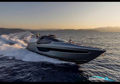 Riva 76′ Perseo Super New Motorboot 2023, Dänemark