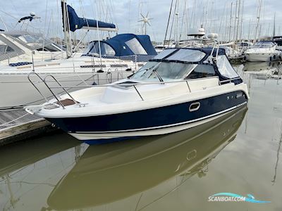 Aquador 23WA Motorboten 2007, met Volvo Penta motor, United Kingdom