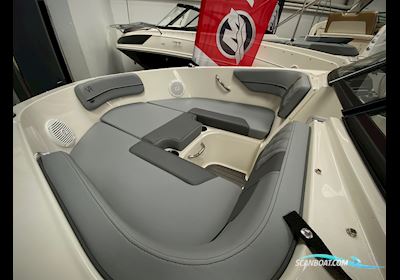 Bayliner VR4 Bowrider Motorboten 2022, Denemarken