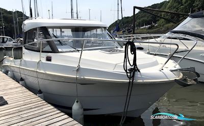 Beneteau Antares 7.80 Motorboten 2012, met Suzuki DF150 TX motor, United Kingdom