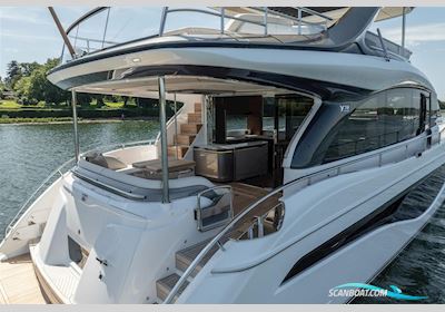 Princess Yachts Y72 Motorboten 2024, met 2 x MAN V12-1650 motor, United Kingdom