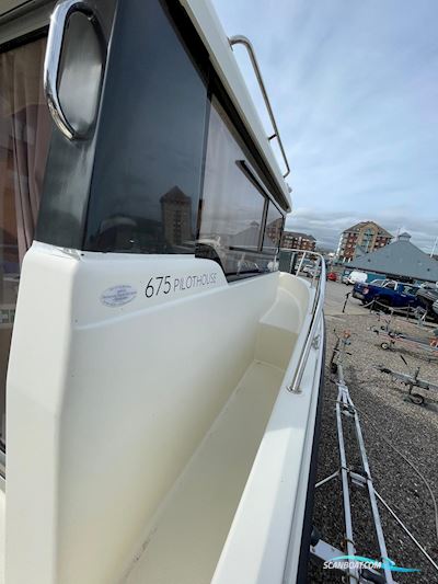 Quicksilver 675 Pilothouse Motorboten 2016, met Mariner motor, United Kingdom